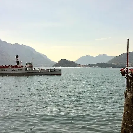 بيت للعطل Lakeshore Nest